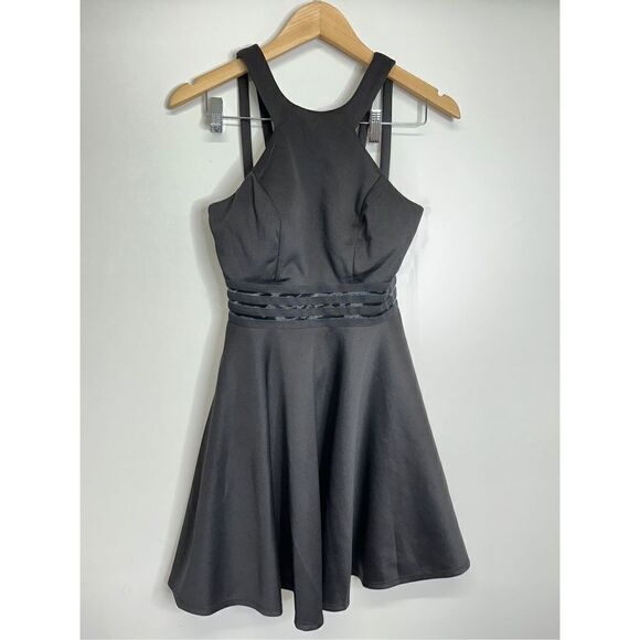 City Studio Junior’s Black Halter‎ Strappy Mini Dress Size 5 - Picture 2 of 7